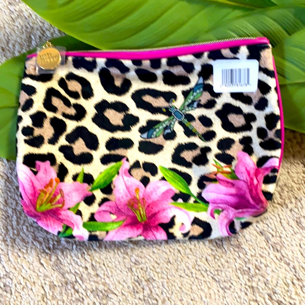 Estée Lauder Leopard Pouch